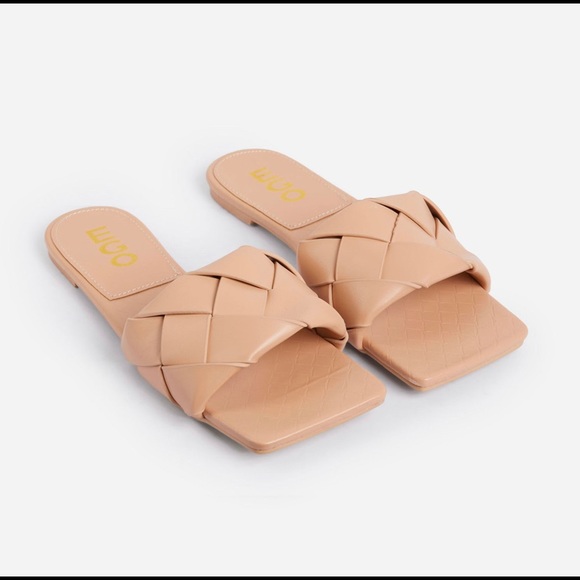 NWT, NEW RULES WOVEN SQUARE TOE FLAT SLIDER SANDAL IN NUDE FAUX LEATHER - Picture 2 of 4